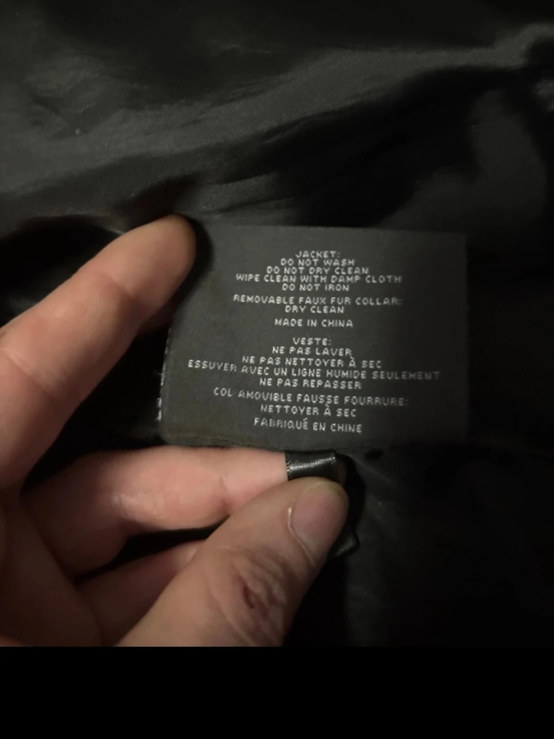 Svart skinnjacka med pälskrage - 2