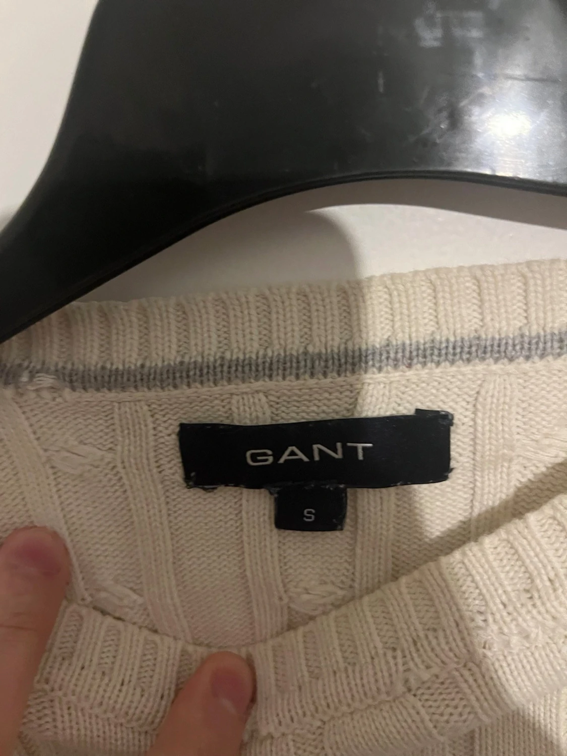 Vit kabelstickad tröja från Gant - 2