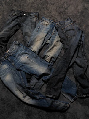 Selvedge Jeans - Diverse jeans med otroliga slitningar från märken som Replay, Nudie och Tommy Hilfiger. Vissa av jeansen finns uppe separat på min profil, men alla finns att köpa. Skriv gärna vid fler funderingar eller bilder!😁