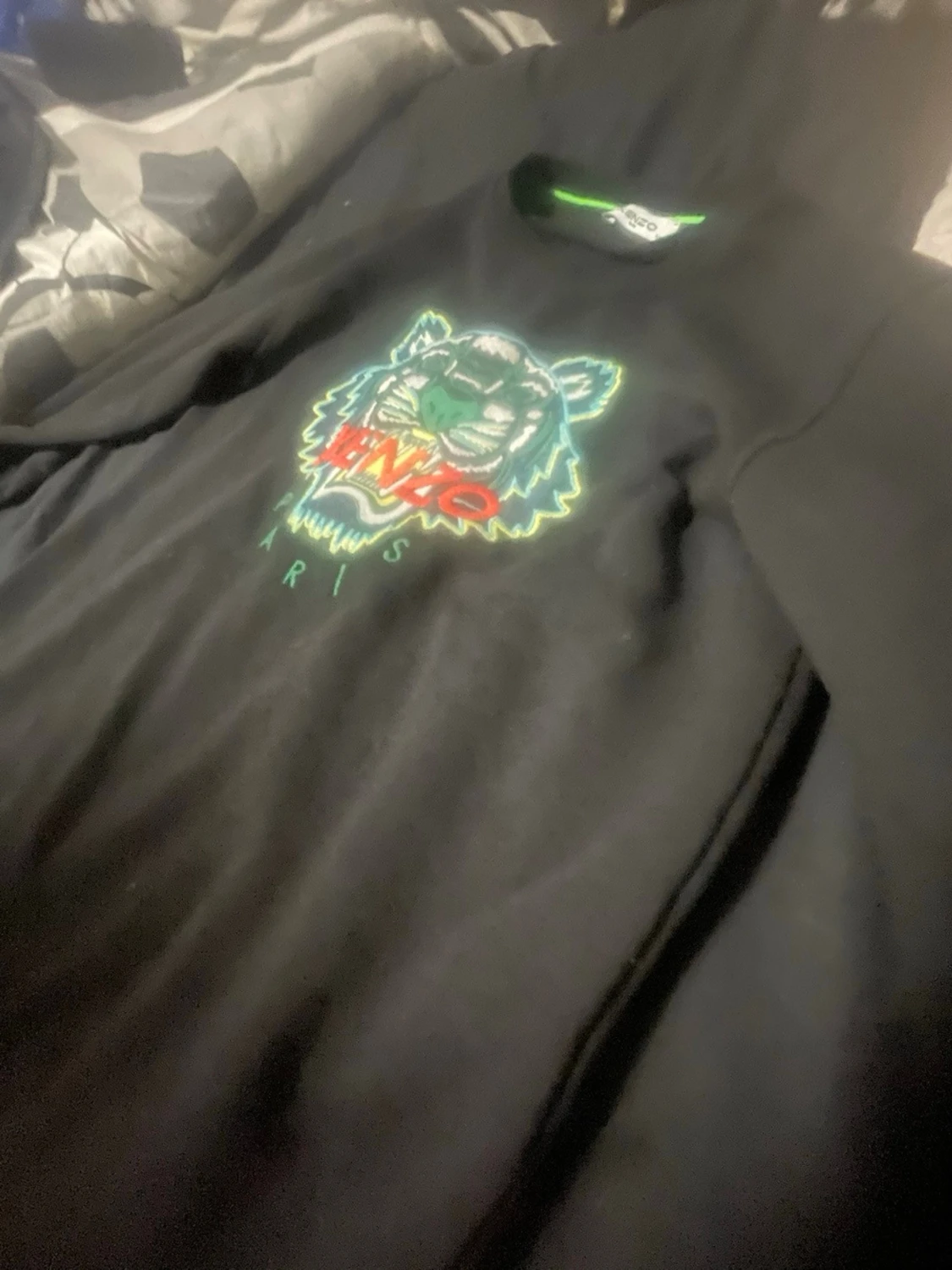 Svart sweatshirt med tiger från Kenzo - 2