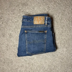 Nudie jeans - Tja! Säljer ett par Nudie jeans i storleken (29/34)-skick 8/10. Vid minsta lilla fundering hör av er!