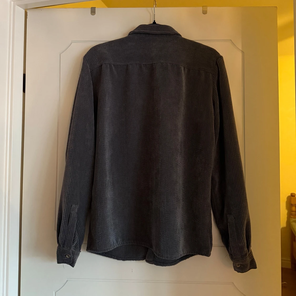 Grå manchesterskjorta från Zara - 2