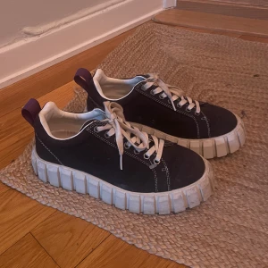 Eytys skor - Säljer dessa så snygga skor från Eytys i storlek 38 i Odessa modellen! Köpta second hand i Köpenhamn men jag har aldrig använt dem❤️❤️