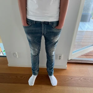 Dondup George jeans  - Säljer nu dessa dondup George jeans, skriv för fler bilder/frågor🙌🏼