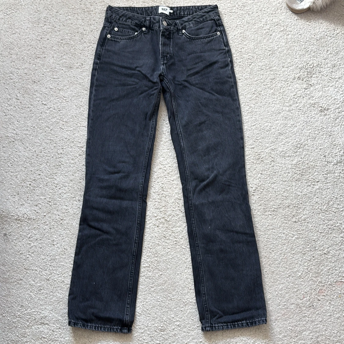 Svarta raka jeans från Levis