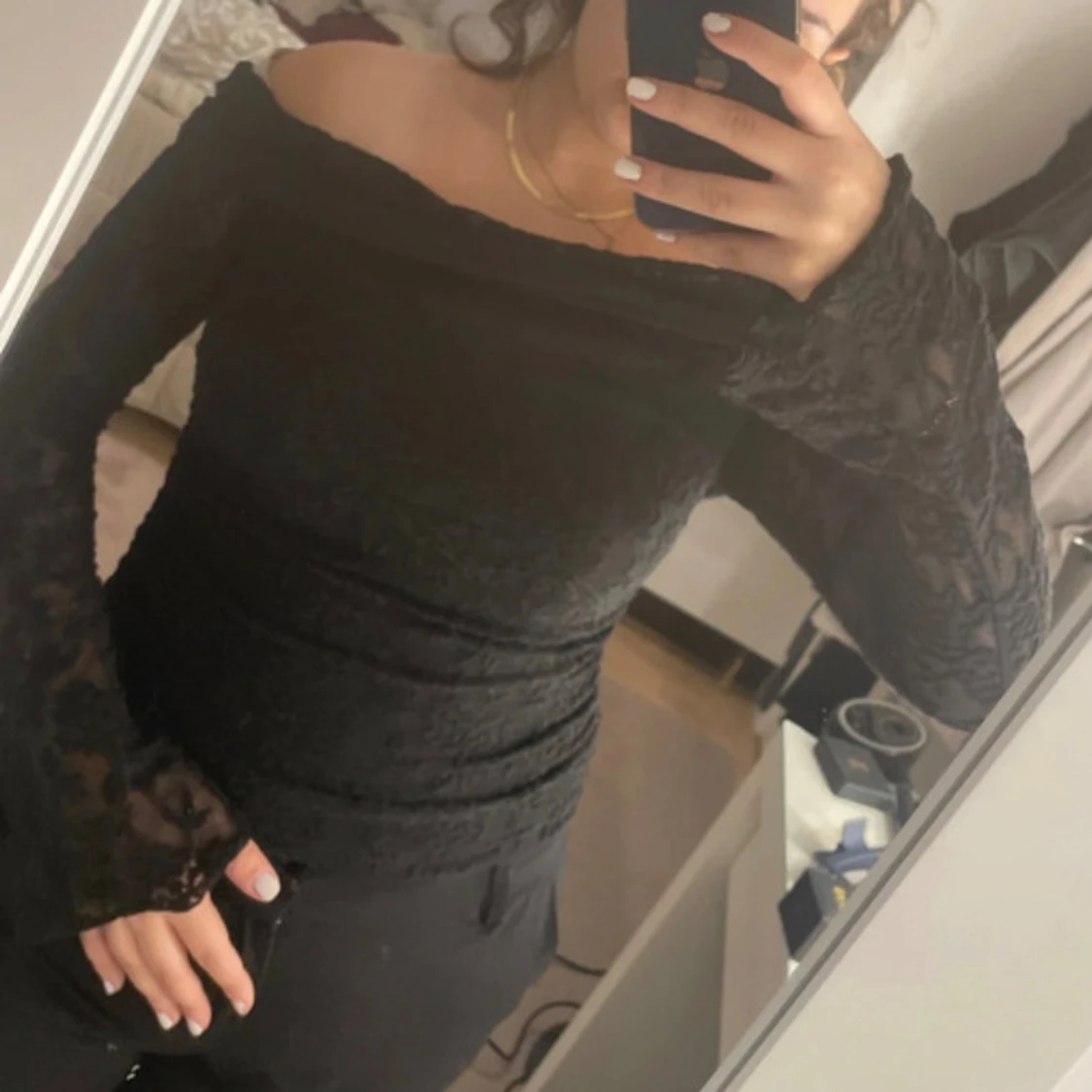 Spetsig off shoulder topp - 1