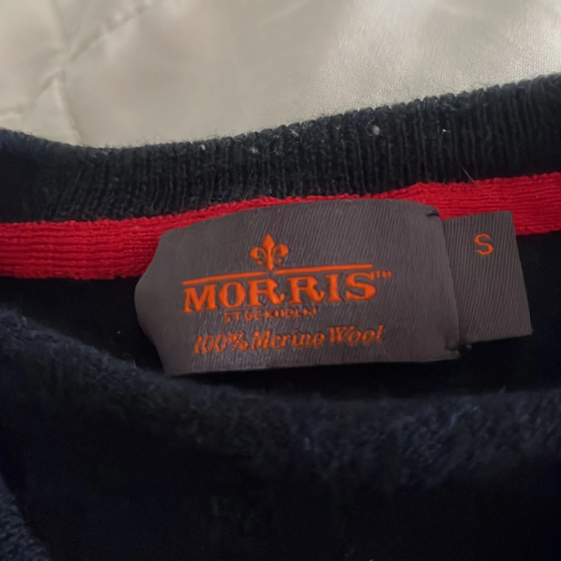 Mörkblå merinoullströja från Morris - 2