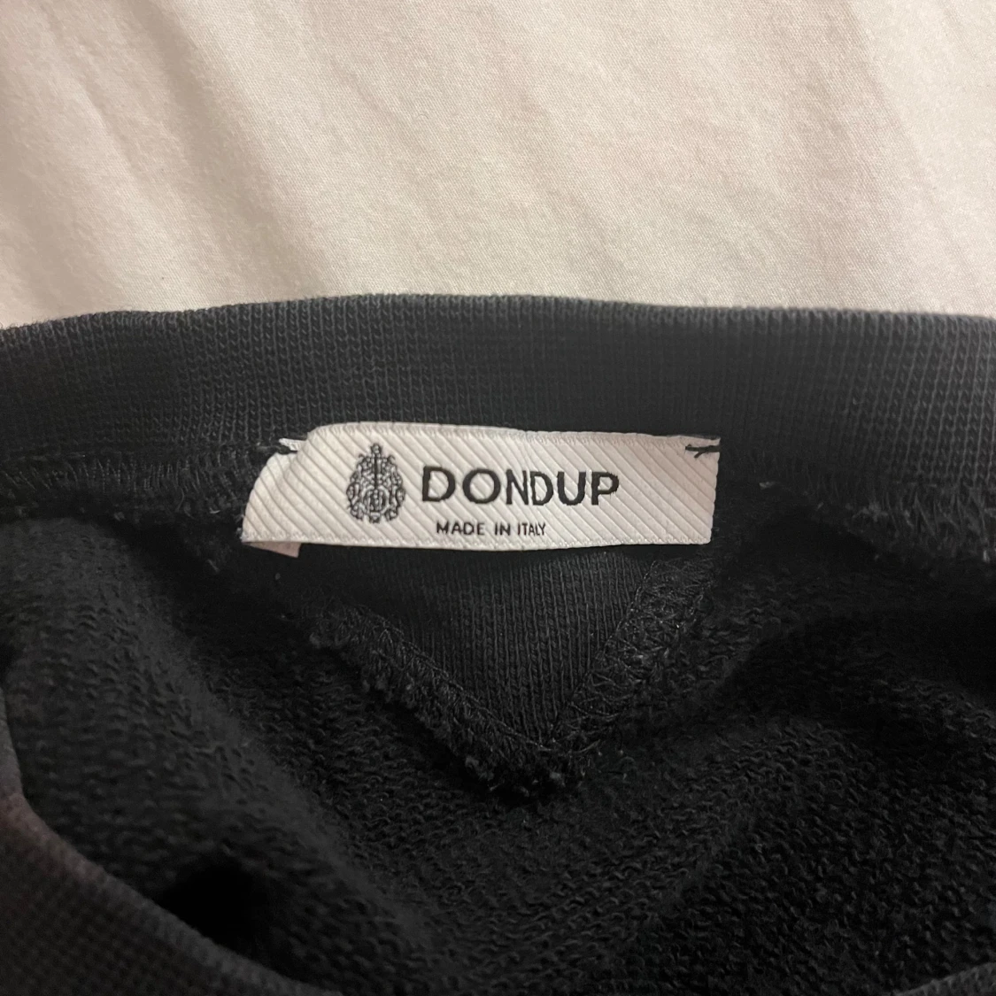 Svart sweatshirt från Dondup - 1