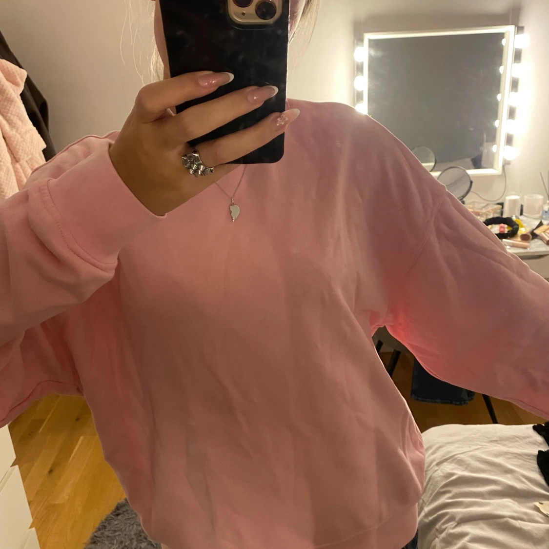 Ljusrosa sweatshirt från Lindex - 1