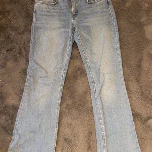 Jeans - Snygga jeans från lager 157 som inte passar mig längre, storleken S full lenght, bra längd på mig som är 170. Inte tydliga defekter💓