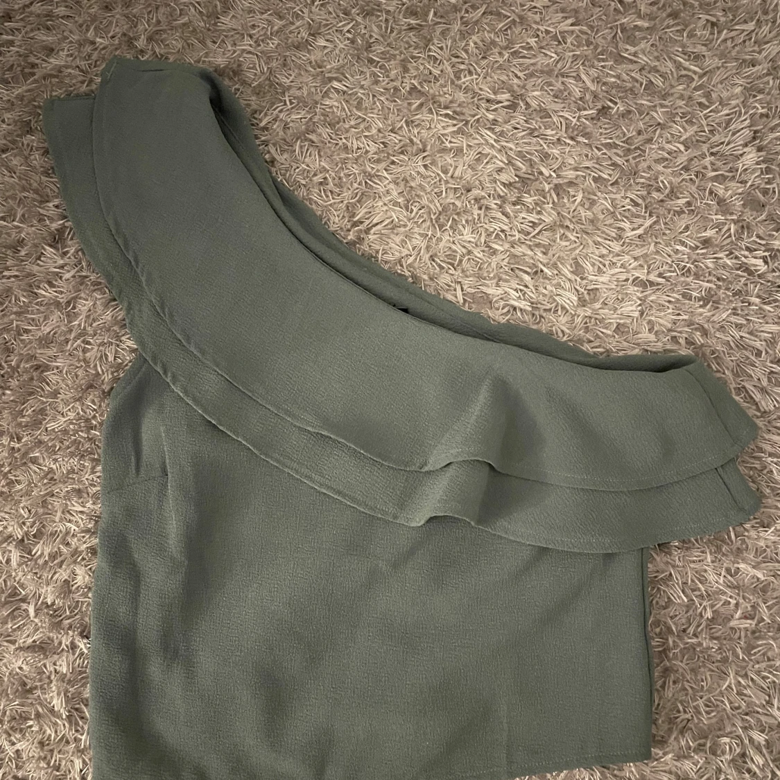 Grön oneshoulder topp Rut&Circle