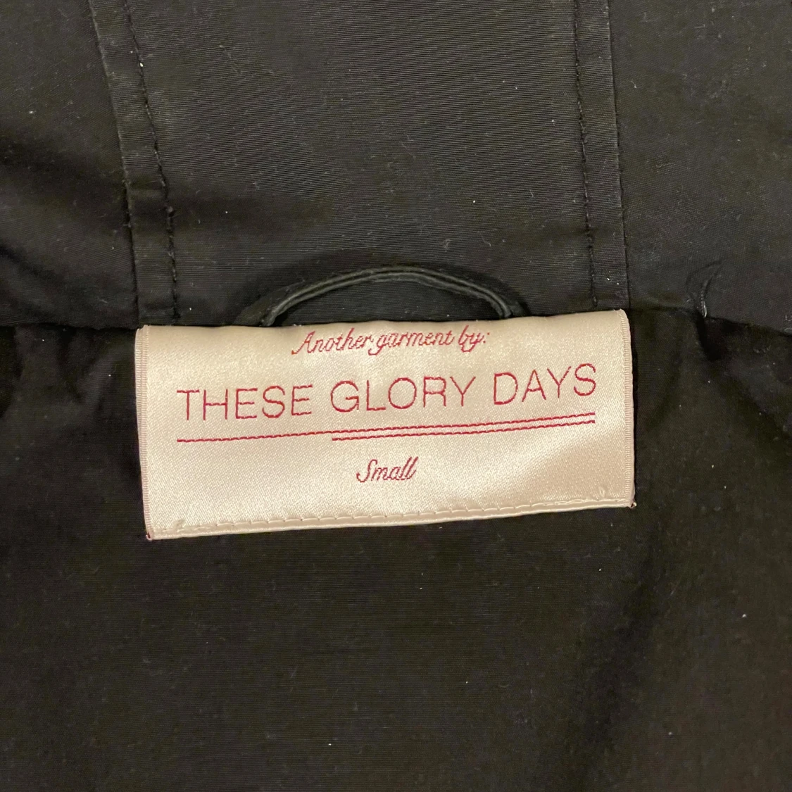 Svart vindjacka från These Glory Days - 2