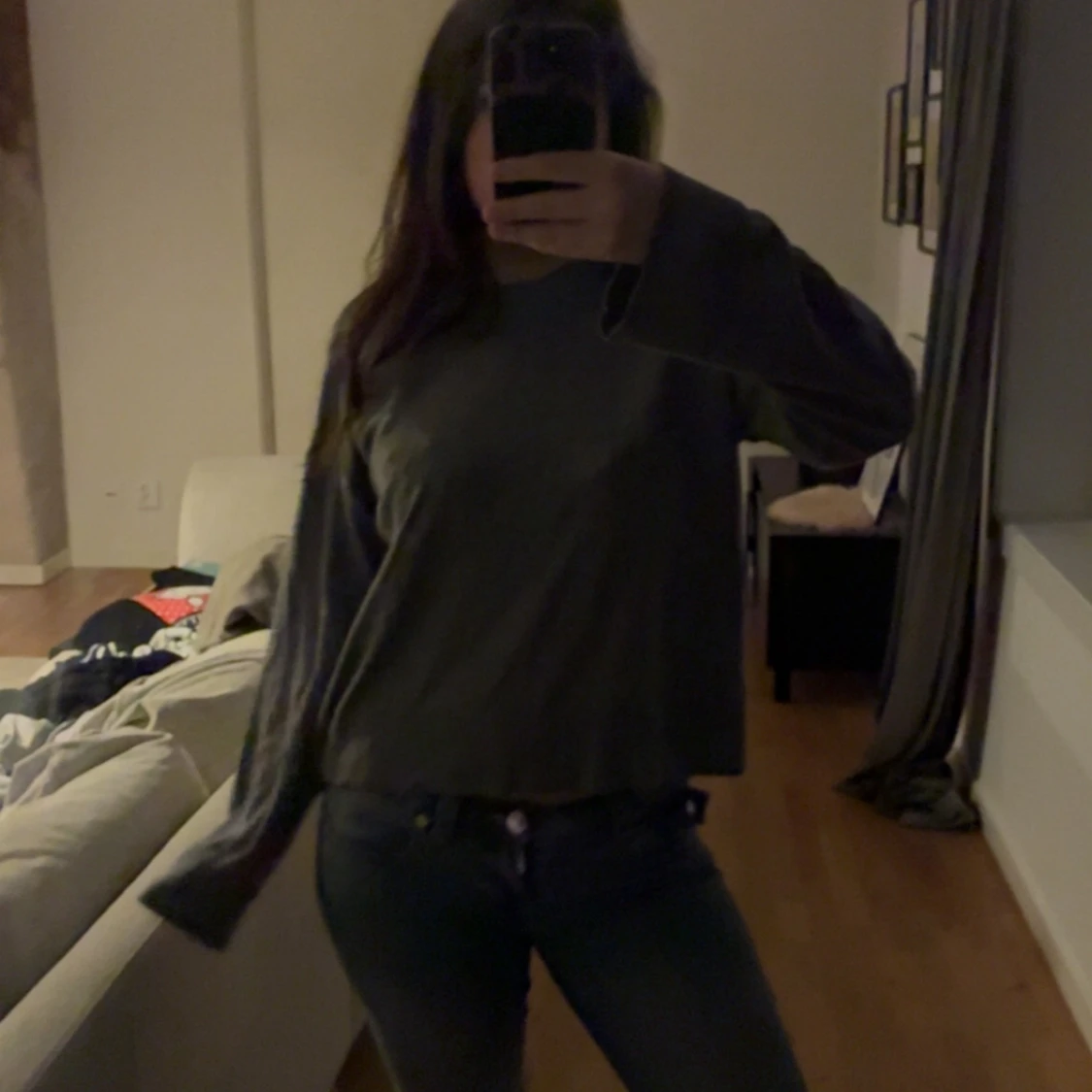 Mörkgrå långärmad tröja