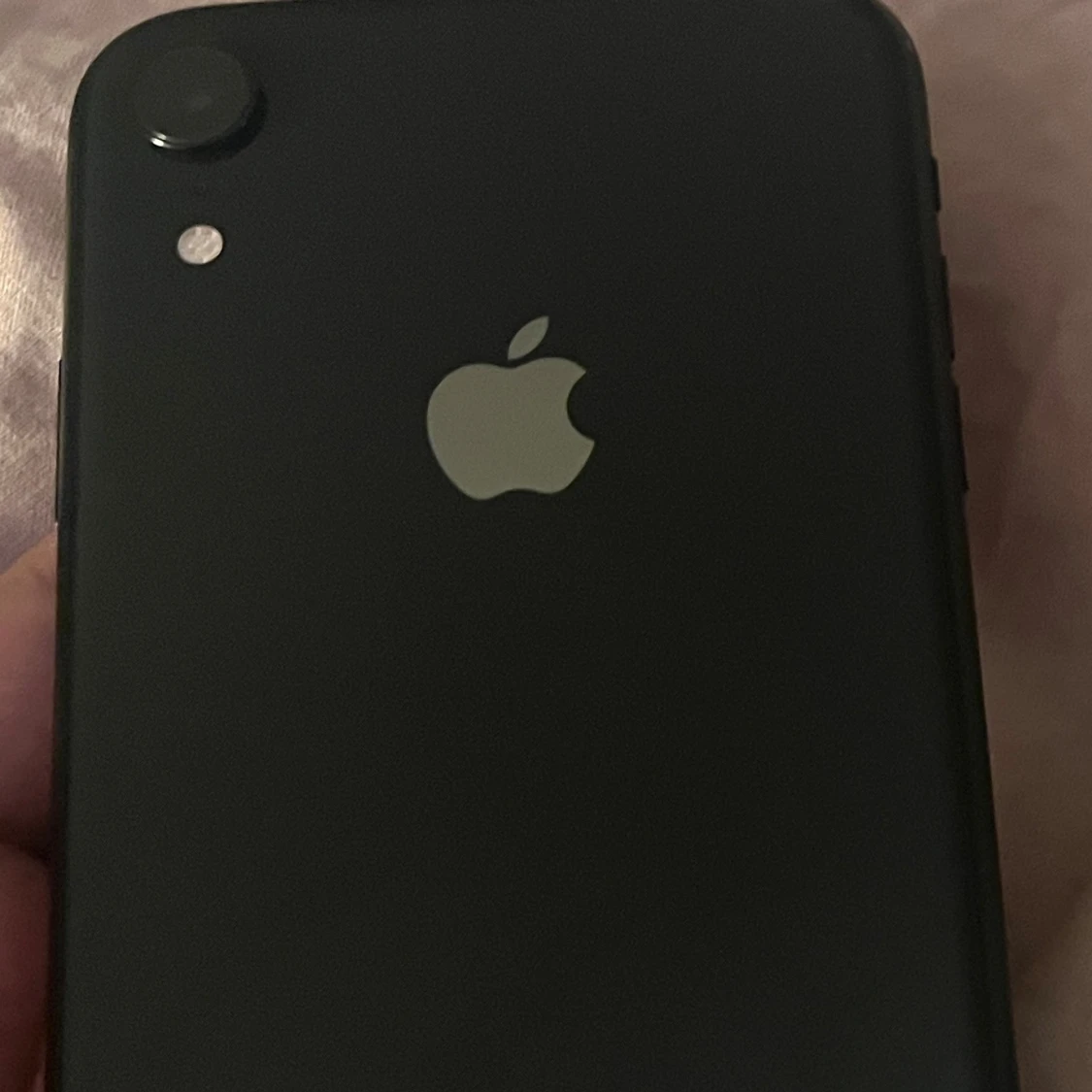 iPhone XR - 1