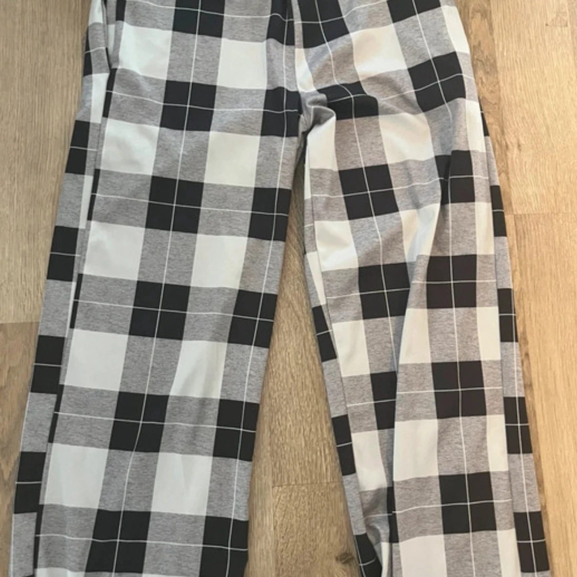 Low waist Svarta och vita rutiga byxor - 2