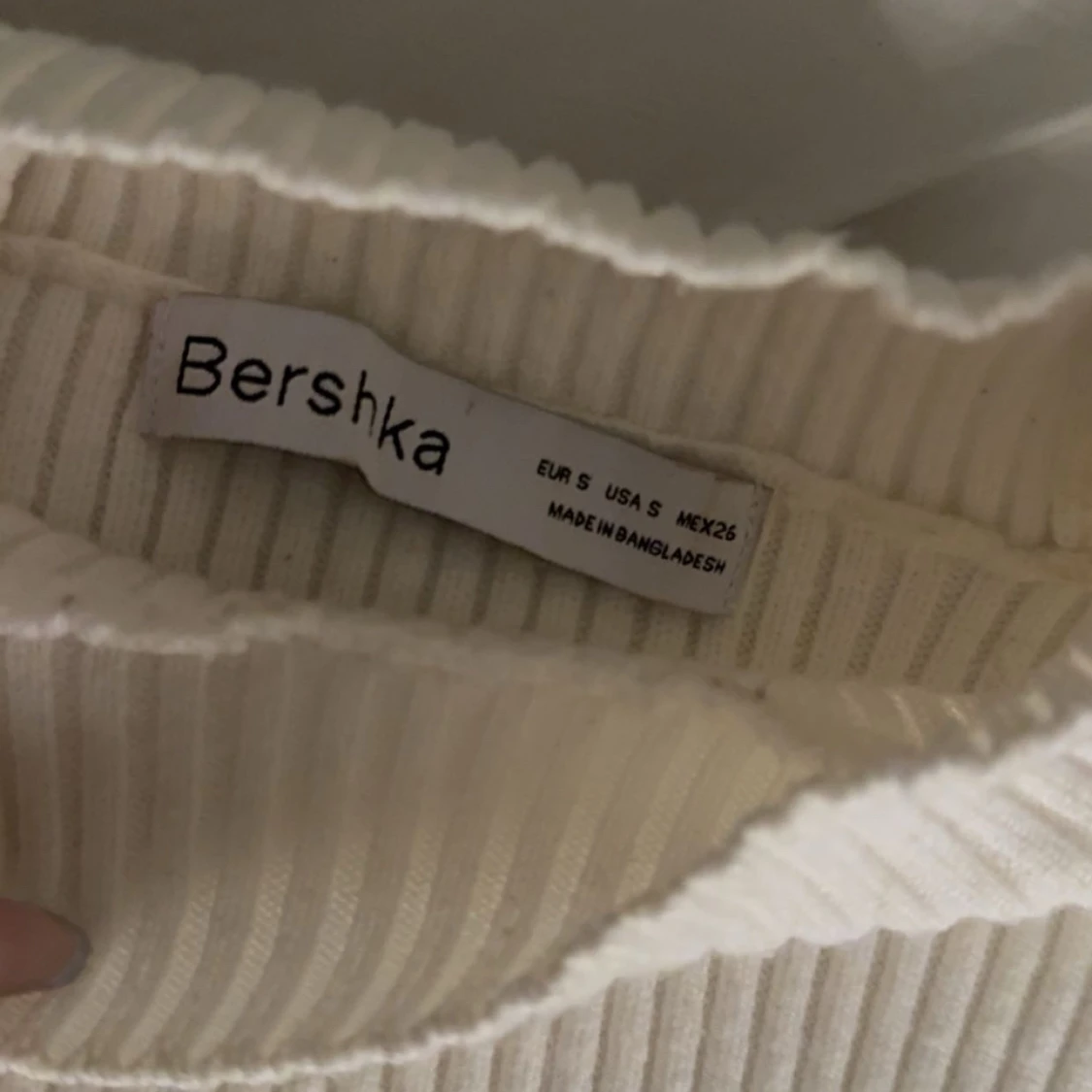 Vit croppad polotröja - 2