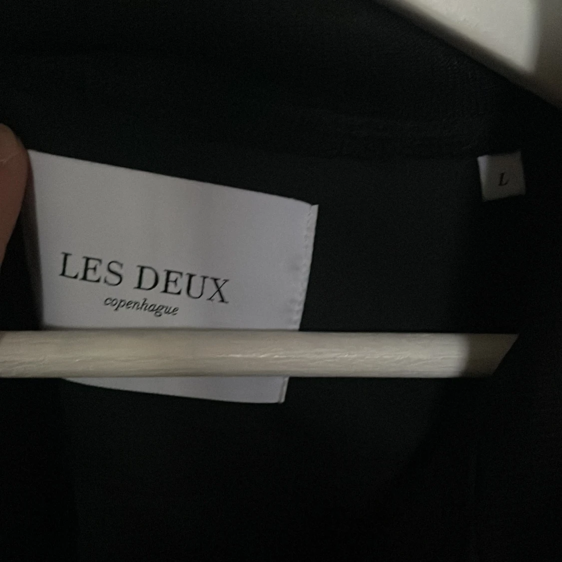 Svart overshirt från Les Deux L - 4