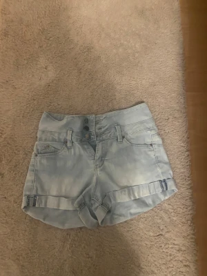 2 jeansshorts - Båda bra kvalitet och sköna