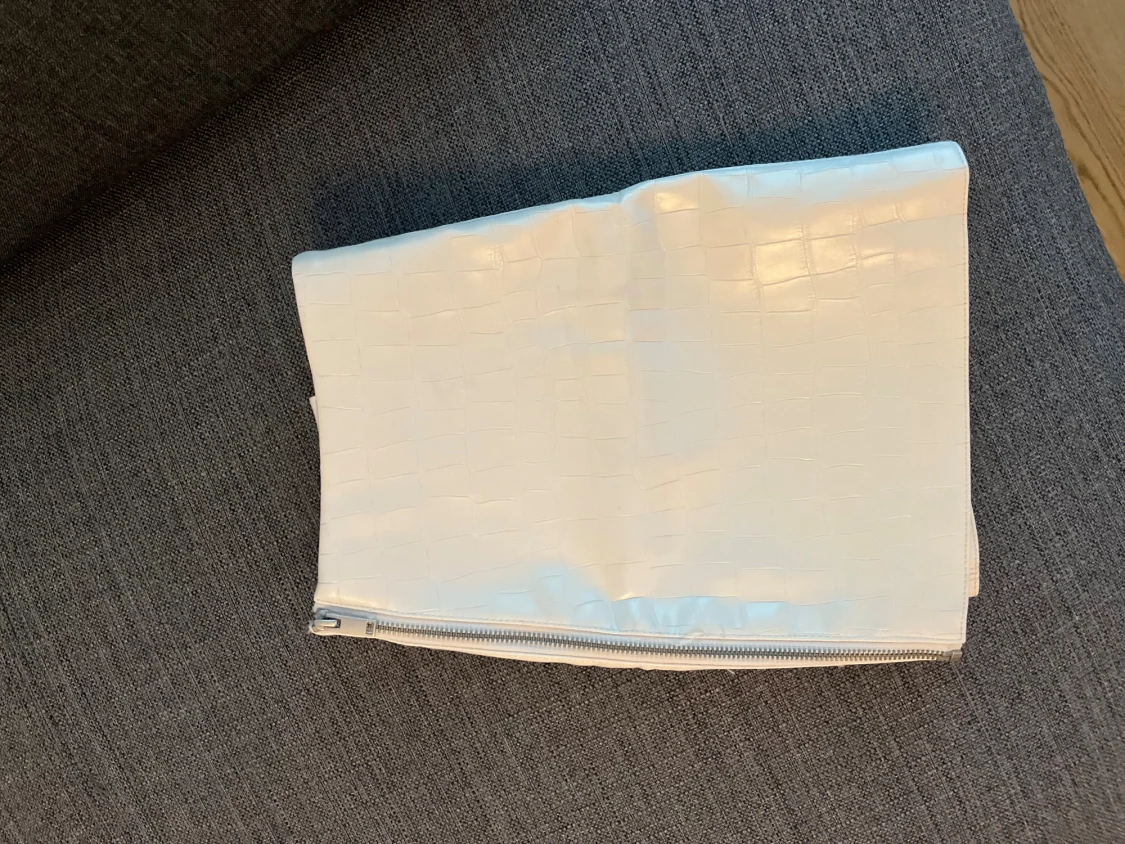 Vit kort kjol från H&M DIVIDED - 3