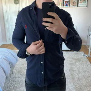 Ralph Lauren skjorta - Ralph Lauren | Mycket bra skick | Size - S | Nypris 1600 mitt pris 499 | Hör av dig vid minsta fråga eller fundering📩