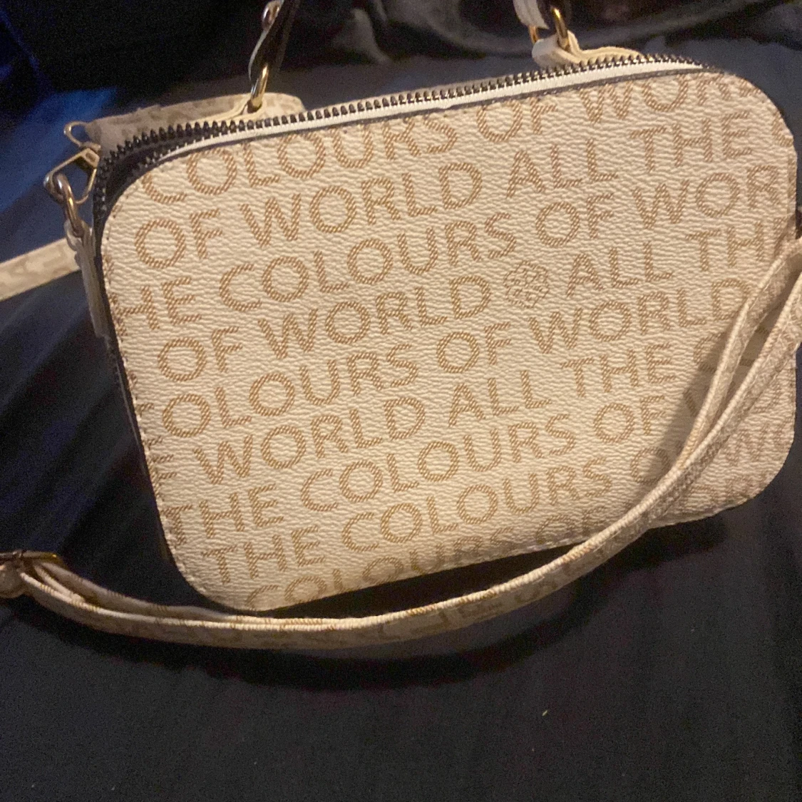 LOEWE handbänska  - 2