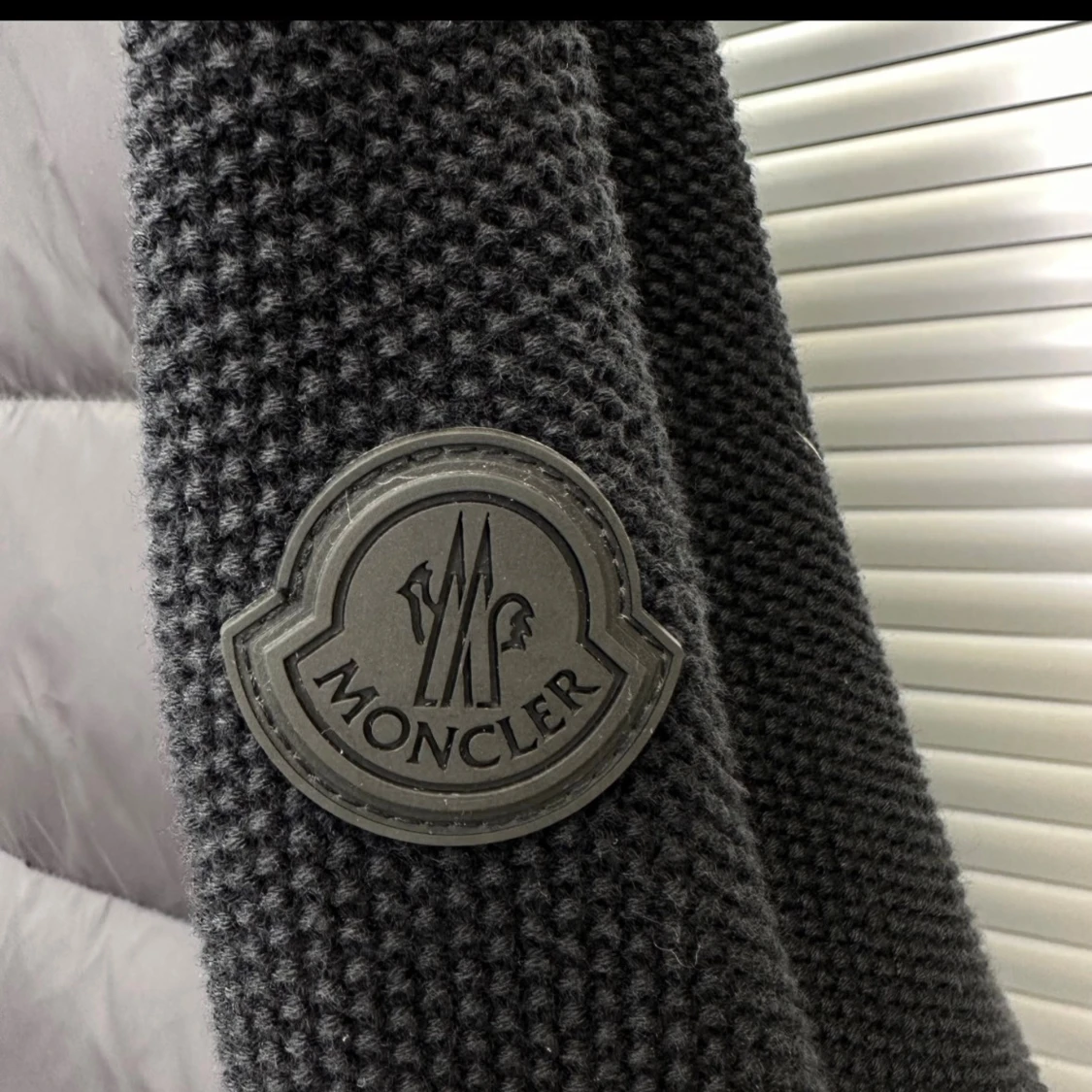 Svart Moncler pufferjacka med huva - 2