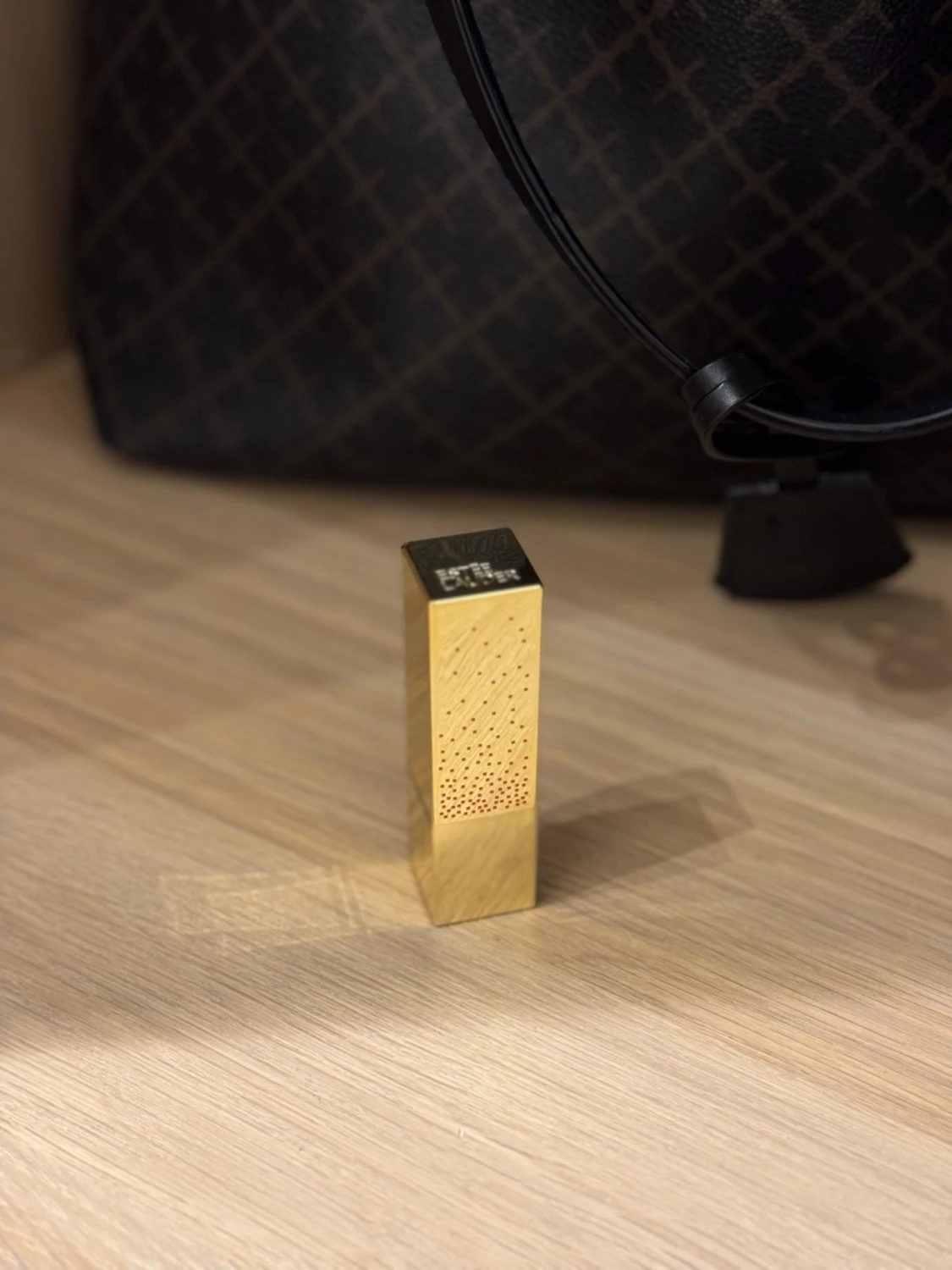 Rött läppstift från Estée Lauder - 3