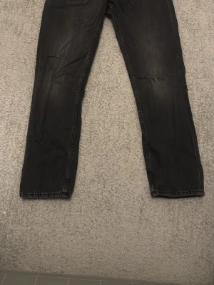  Nudie Jeans Steady Eddie II Black Change - Storlek 30/31