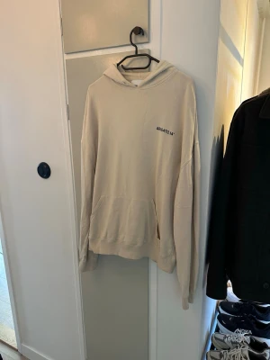 Axel Arigato Hoodie - Mycket fint skick. Använd ett fåtal gånger