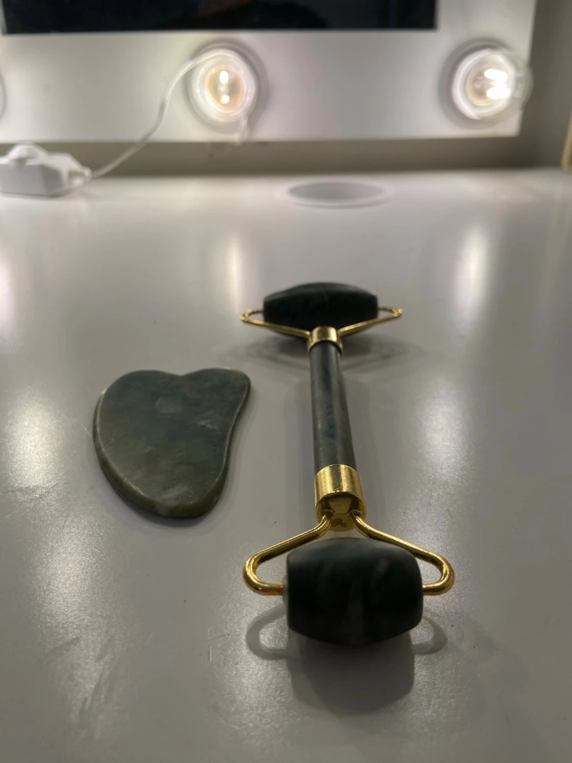 Grön jade roller och gua sha - 1