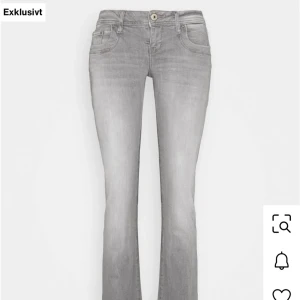 LTB jeans valerie  - Säljer dessa superfina LTB jeansen eftersom de inte passar som jag vill. De är i storleken 27/30 och har används fåtal gånger💗 Nypris: 799kr 