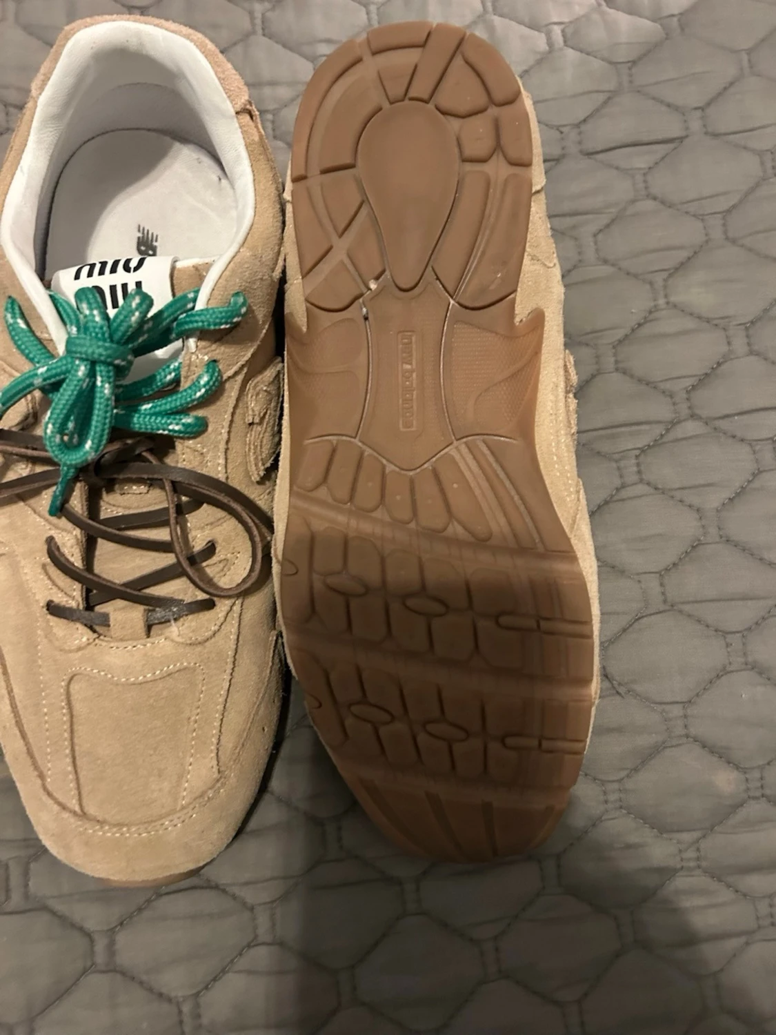 Beige sneakers 39  - 4