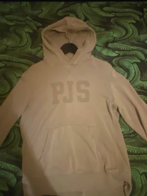 P.J hoddie - En bra parajumper hoddie och skön 