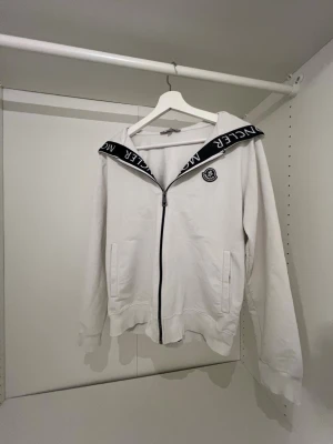 H&M - Snabb leverans 