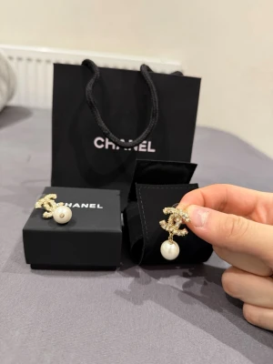 Chanel womens gold earrings - Its brand new. Bought as used on Vinted with item verification and it came out as 100% real. Please send an offer :)