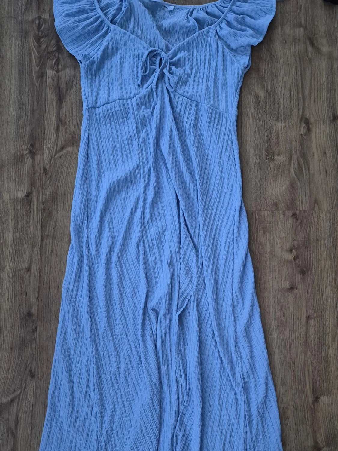 Ljusblå långklänning med volang från lager 157