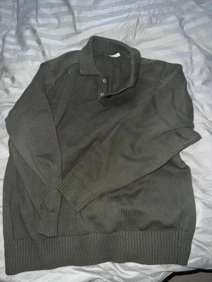 ZARA stickad tröja med krage - Zara stickad tröja med krage, oanvänd