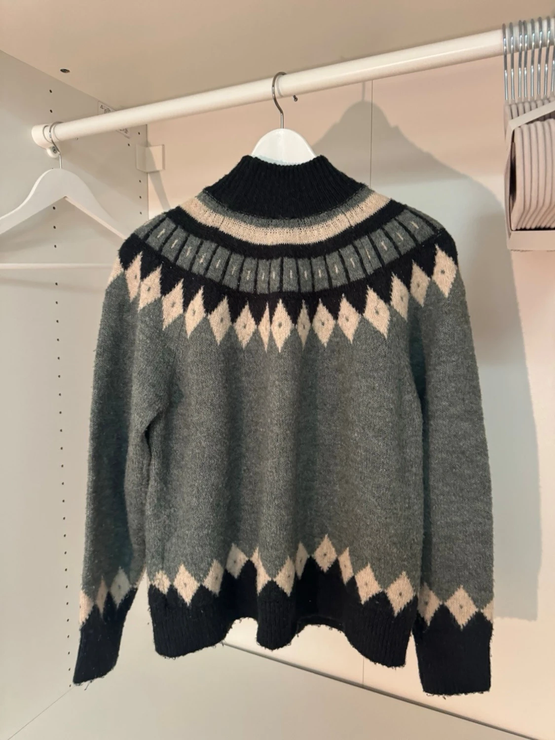 Grön stickad tröja från ONLY Studio - 2