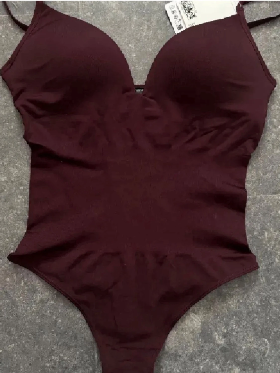 Vinröd body H&M 