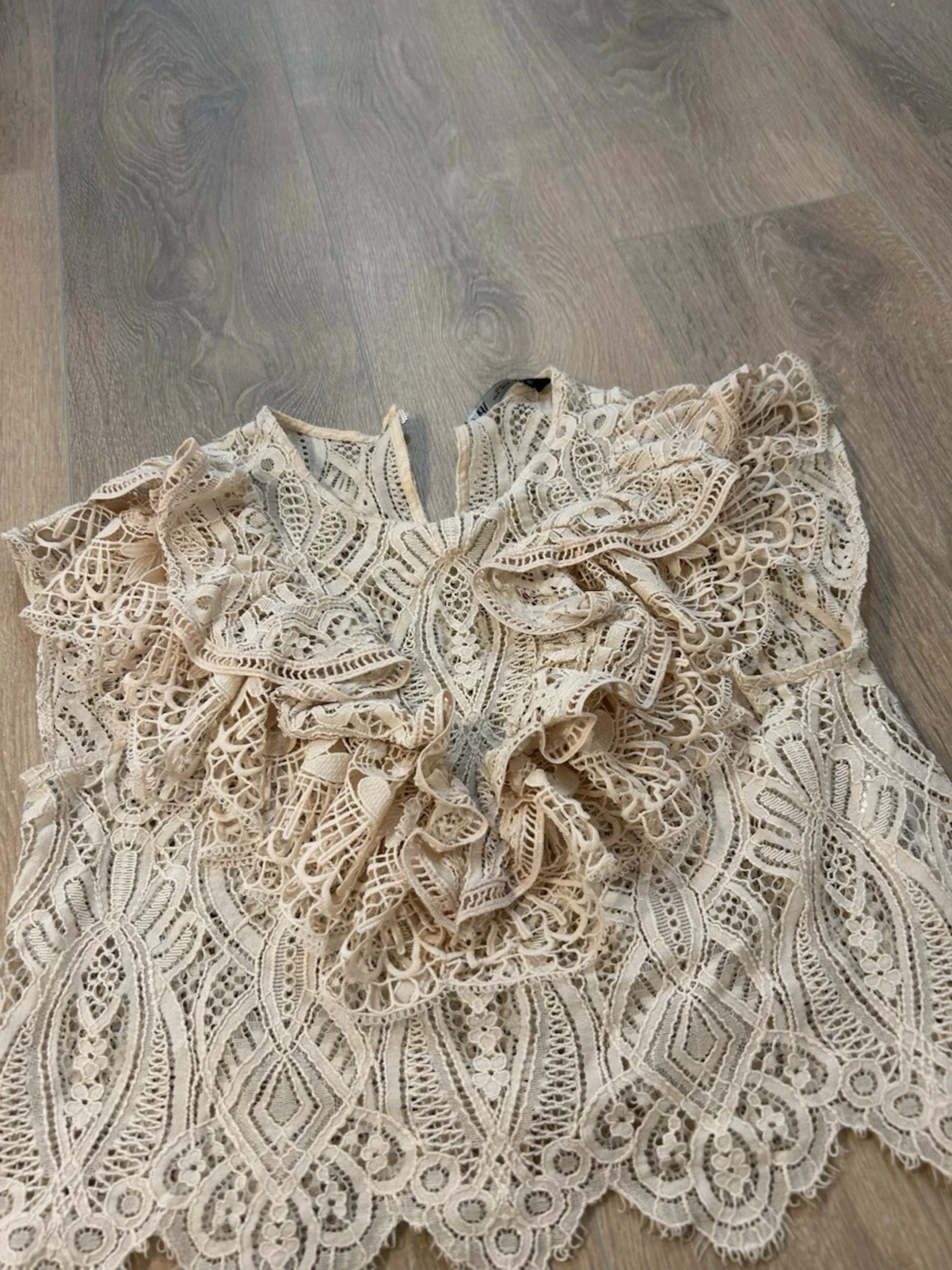 BeigeZara  spetsblus med volanger - 2