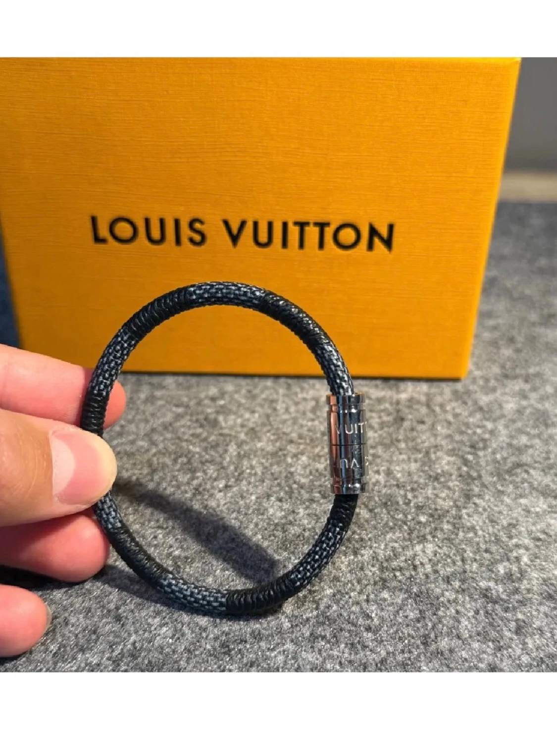 Lv armband - 1