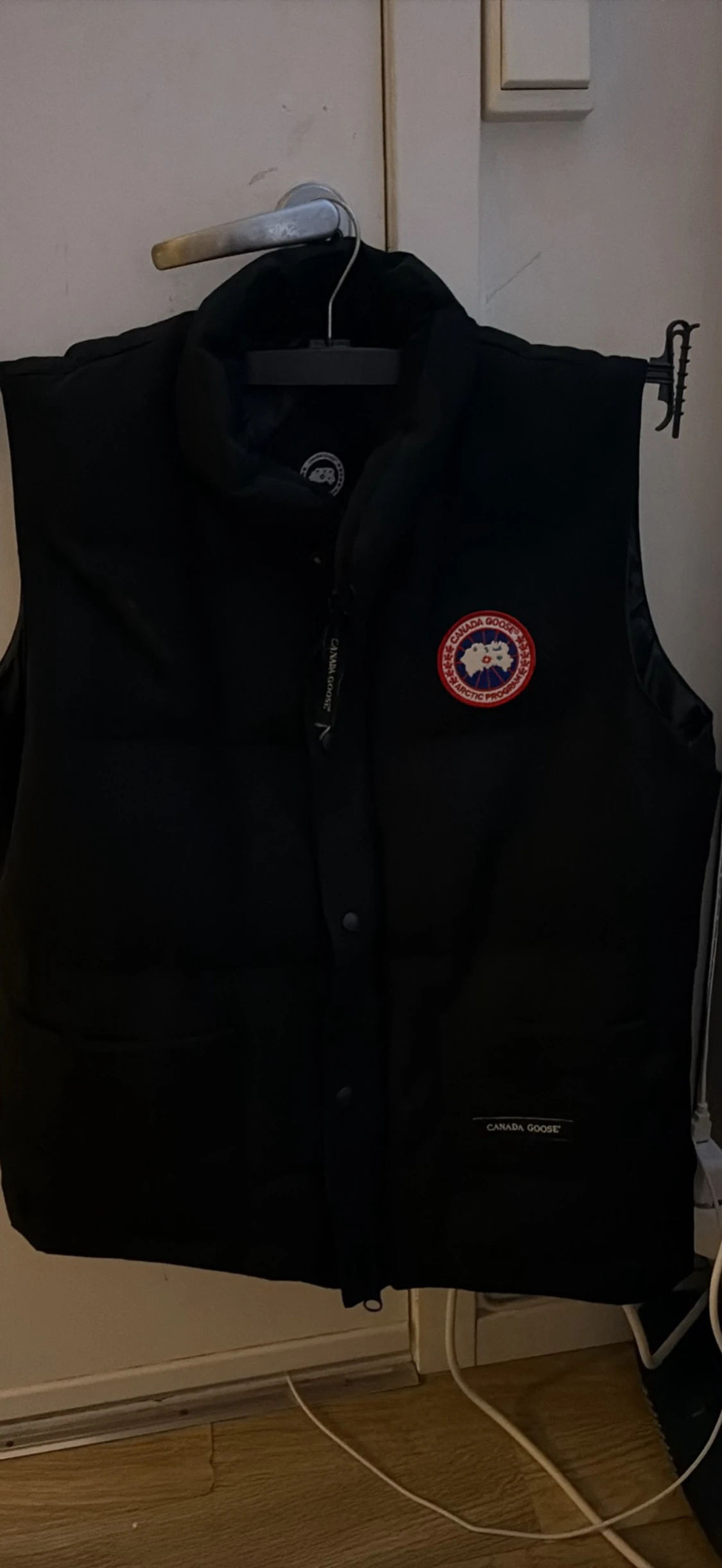 Svart dunväst från Canada Goose M