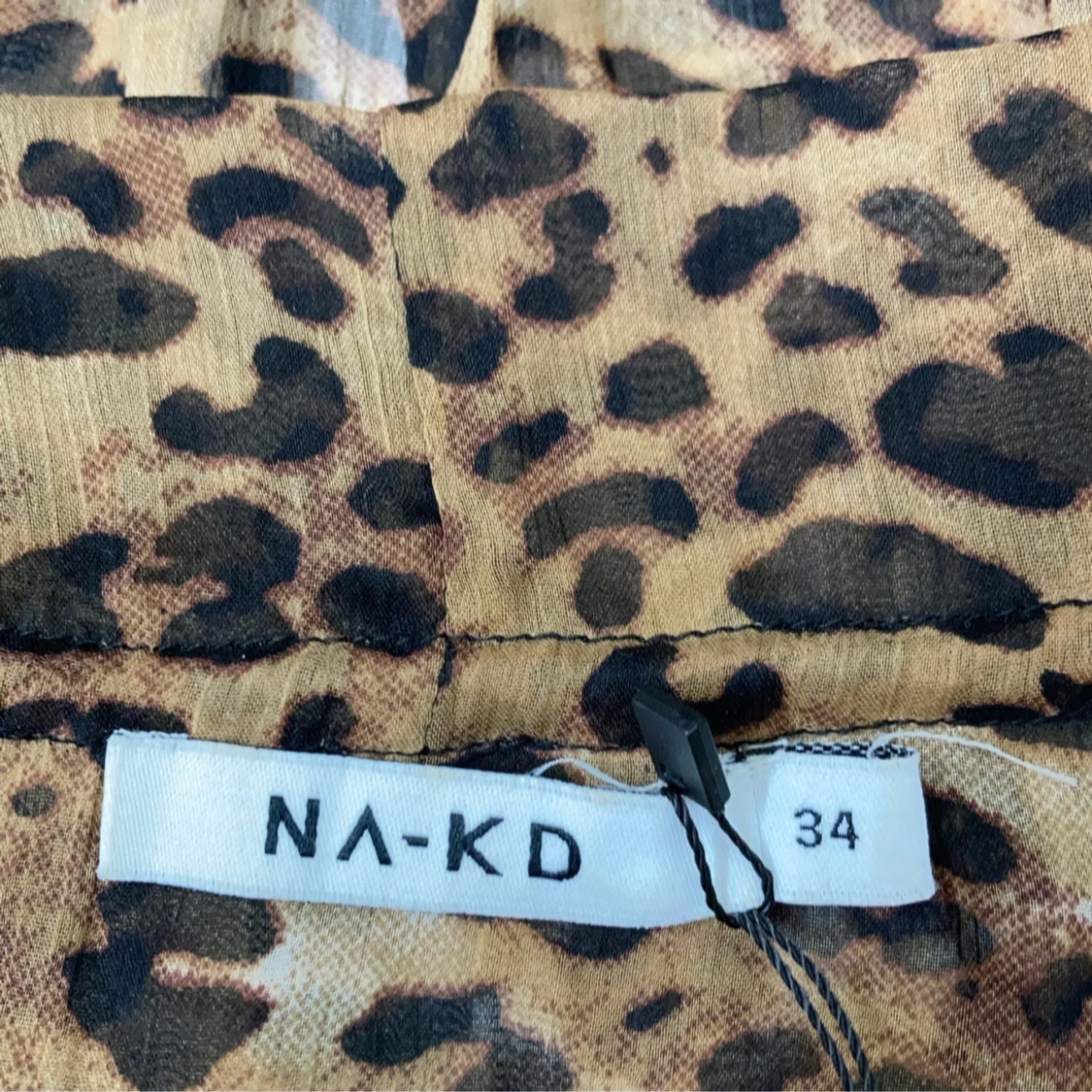 blus med leopardmönster - 2