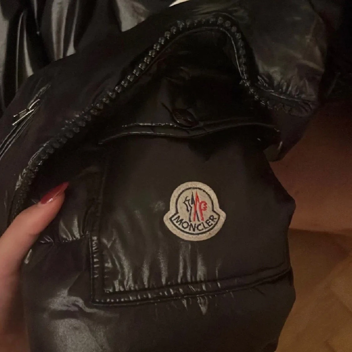 Svart Moncler pufferjacka med huva - 2