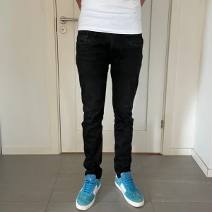 Replay Anbass Jeans - Säljer nu dessa Replay Anbass Jeans, W31 o L32, skriv för fler bilder/frågor🙌🏼