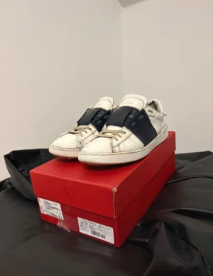 Valentino skor  - Valentino skor äkta storlek 43.5