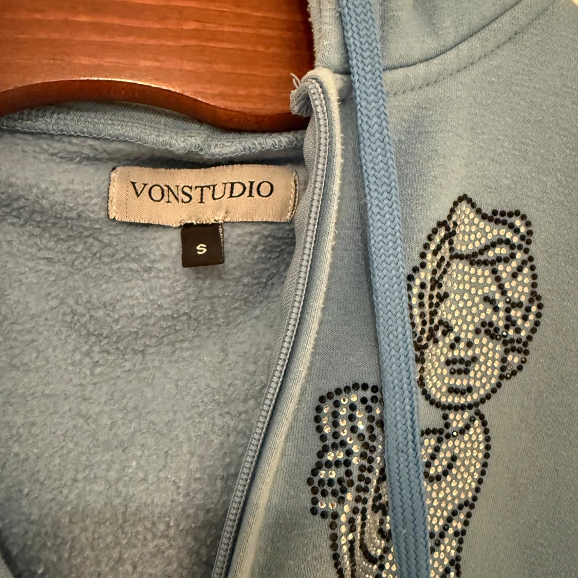 Blå hoodie med Rhinestone Vonstudio - 1
