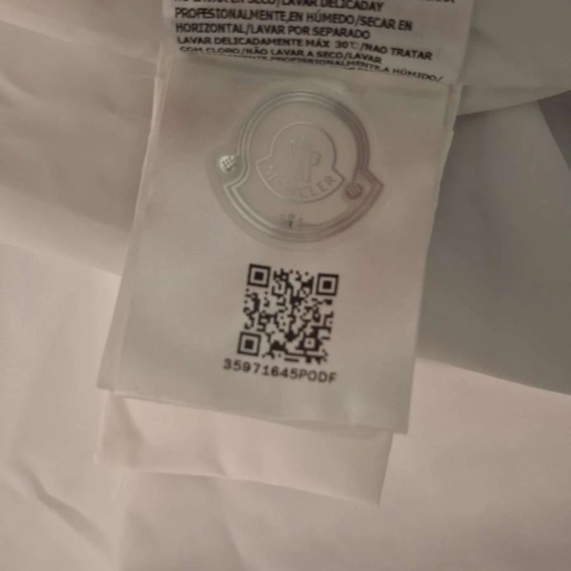 Vit vindjacka från Moncler med huva - 3