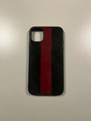 Alcantio IPhone 11 skal alcantara - iPhone 11 skal från Alcantio i alcantara. Bra skick. 