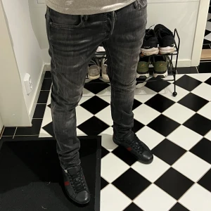 Jack & Jones slim Glenn jeans  - Tjena! Säljer ett par as feta Jack & Jones jeans i model slim Glenn, perfekt skick, om ni har frågor så är det bara att skriva!